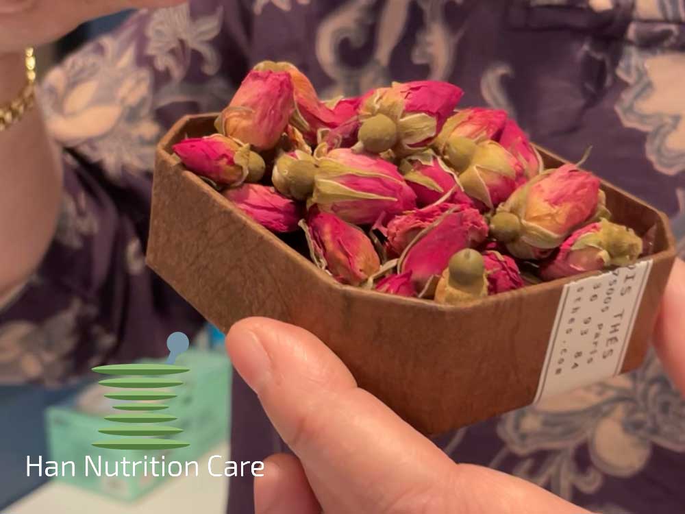 Baby Chrysanthemum Flowers & Rose Buds