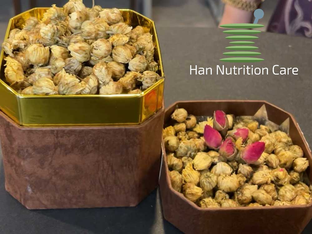 Baby Chrysanthemum Flowers & Rose Buds